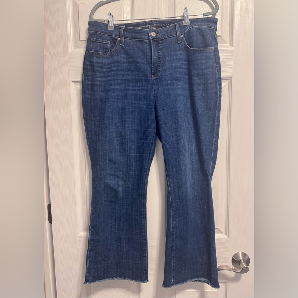 Chico's - So Slimming Girlfriend Kick Flare Crop Jeans